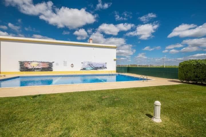 Apartment Alfarmar - Pool, Beach Only A Few Minutes Away Albufeira Eksteriør bilde